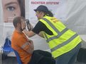 Augenuntersuchung vor Ort